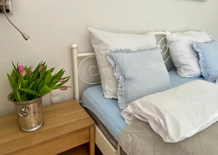 H2o Parter Domu Z Wlasnym Ogrodkiem ポビエロボ